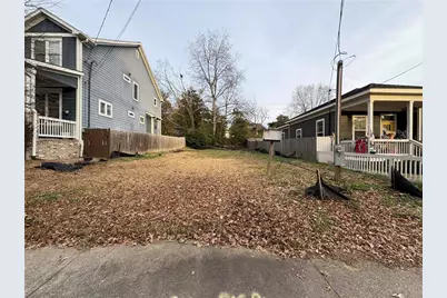 581 English Avenue NW, Atlanta, GA 30318 - Photo 1