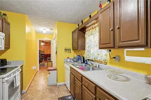 204 Hailey Ln, Griffin, GA 30223 - Photo 11