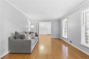 3698 Embry Cir, Chamblee, GA 30341 - Photo 3