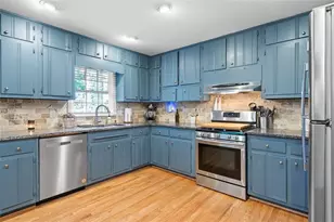 3698 Embry Cir, Chamblee, GA 30341 - Photo 11