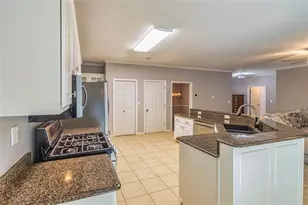 217 Windermere Cir, Newnan, GA 30265 - Photo 15