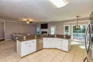 217 Windermere Cir, Newnan, GA 30265 - Photo 17