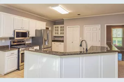 217 Windermere Circle, Newnan, GA 30265 - Photo 13