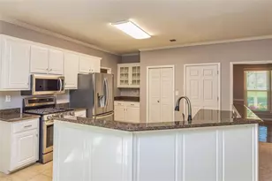 217 Windermere Cir, Newnan, GA 30265 - Photo 13