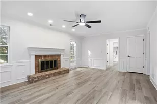 653 Parkcrest Pl NE, Marietta, GA 30068 - Photo 3