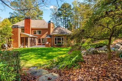 5550 Errol Pl, Atlanta, GA 30327 - Photo 3