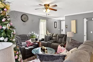 6470 Bedford Ln, Lithonia, GA 30058 - Photo 3