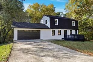 6917 Laurel Wood Dr, Douglasville, GA 30135 - Photo 3