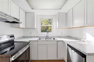 6917 Laurel Wood Dr, Douglasville, GA 30135 - Photo 9