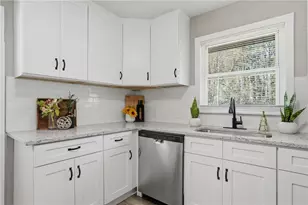 1955 E Lake Dr, Marietta, GA 30066 - Photo 15