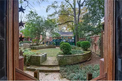 650 Pinetree Drive, Decatur, GA 30030 - Photo 29