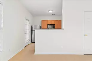 4922 Walden Lake Square, Decatur, GA 30035 - Photo 9