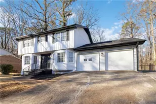 631 Bralorne Dr, Stone Mountain, GA 30087 - Photo 3