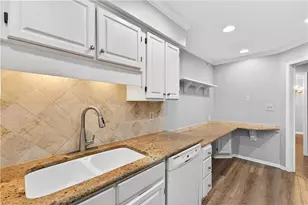 27405 Plantation Dr NE, Atlanta, GA 30324 - Photo 19