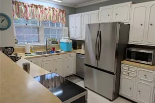 220 Dixie Dr, Moultrie, GA 31768 - Photo 5