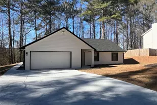 8869 Habersham Dr, Jonesboro, GA 30238 - Photo 3