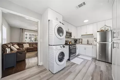 2951 Palm Drive, East Point, GA 30344 - Photo 9