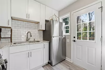 2951 Palm Drive, East Point, GA 30344 - Photo 13