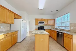 8205 Norwich Pl, Suwanee, GA 30024 - Photo 15