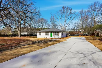 127 Perry Street, Loganville, GA 30052 - Photo 1