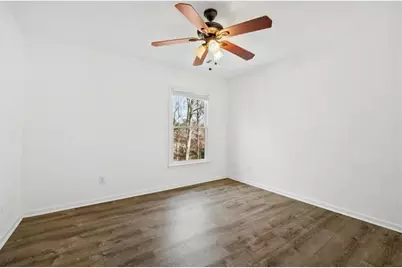 10895 Glenbarr Drive, Johns Creek, GA 30097 - Photo 27