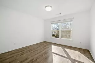 10895 Glenbarr Dr, Johns Creek, GA 30097 - Photo 29