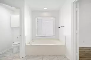 10895 Glenbarr Dr, Johns Creek, GA 30097 - Photo 21