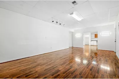 10895 Glenbarr Drive, Johns Creek, GA 30097 - Photo 39