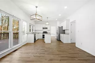 10895 Glenbarr Dr, Johns Creek, GA 30097 - Photo 11