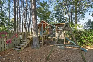 4953 Vermack Rd, Dunwoody, GA 30338 - Photo 37