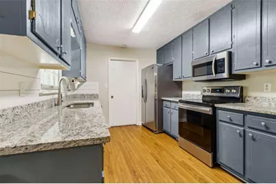 406 Farm Street, Loganville, GA 30052 - Photo 11