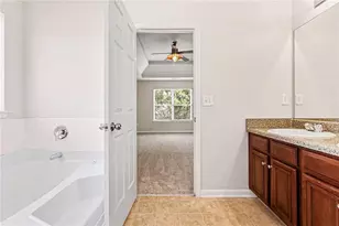 1020 Buckingham Ter, Fairburn, GA 30213 - Photo 25