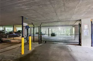 400 Village Parkway NE, Atlanta, GA 30306 - Photo 7