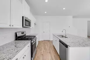 1325 Windance Lake Dr, Loganville, GA 30052 - Photo 9