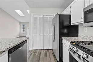 6205 Littleton Dr, Union City, GA 30291 - Photo 11