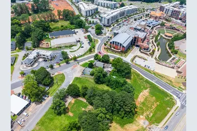 4973 W Broad Street W, Sugar Hill, GA 30518 - Photo 17