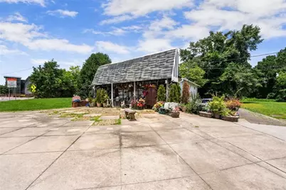 4973 W Broad Street W, Sugar Hill, GA 30518 - Photo 3