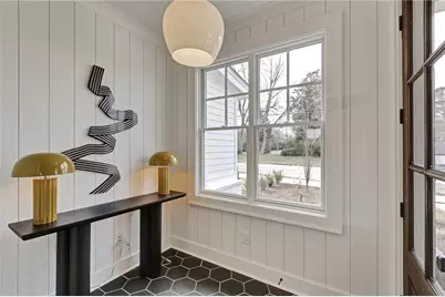 724 NW Bradford Street, Gainesville, GA 30501 - Photo 3