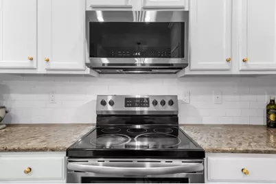 2561 Castellan Drive, Atlanta, GA 30316 - Photo 13