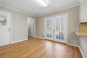 5825 Loire Dr, Cumming, GA 30040 - Photo 9