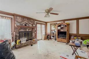 4736 Bridgewater Dr, Lilburn, GA 30047 - Photo 9