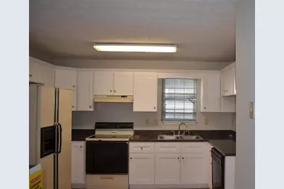 7120 E Village Court E, Riverdale, GA 30296 - Photo 3