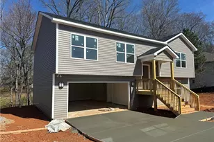 226 Highland Pointe Dr, Alto, GA 30510 - Photo 1