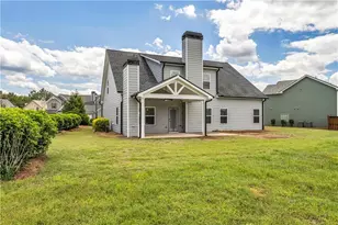 304 Red Cap Cir, Jefferson, GA 30549 - Photo 7