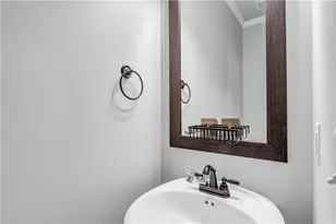 304 Red Cap Cir, Jefferson, GA 30549 - Photo 15