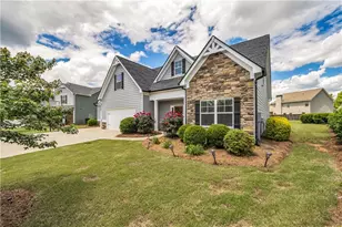 304 Red Cap Cir, Jefferson, GA 30549 - Photo 3