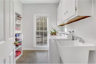 2405 Kimbrough Court, Sandy Springs, GA 30350 - Photo 25