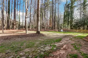 2405 Kimbrough Ct, Sandy Springs, GA 30350 - Photo 9