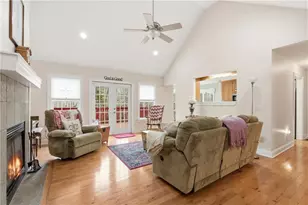 221 Grindstone Creek Dr, Clarkesville, GA 30523 - Photo 7