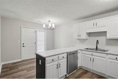 6041 Creekerton Boulevard, McDonough, GA 30252 - Photo 9